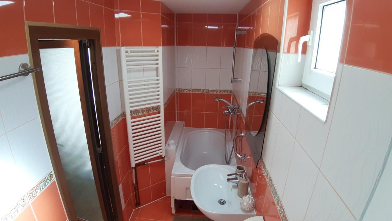 Casa Ultracentral Suceava Villa Exteriör bild