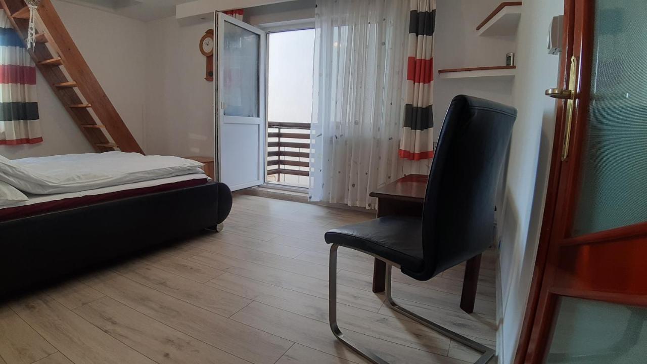Casa Ultracentral Suceava Villa Exteriör bild